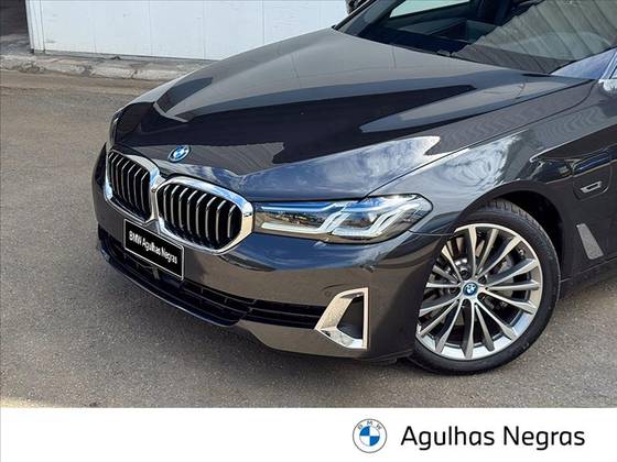 BMW 530e 2.0 16V TWINPOWER HÍBRIDO LUXURY AUTOMÁTICO BMW 530e 2.0 16V TWINPOWER HÍBRIDO LUXURY AUTOMÁTICO